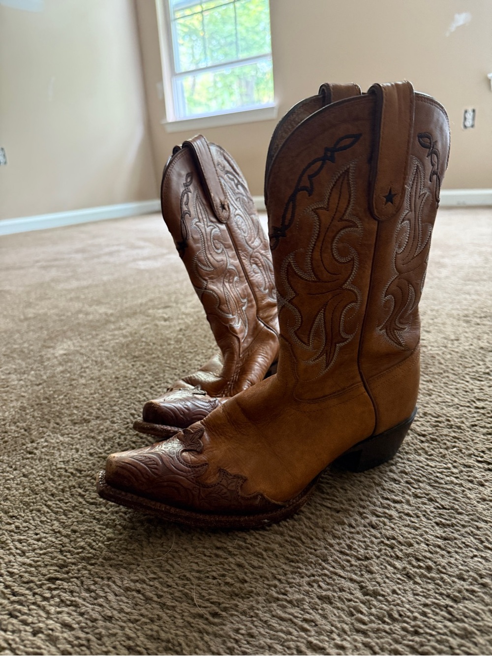 Women’s Brown Leather Tony Lama Cowboy Boots